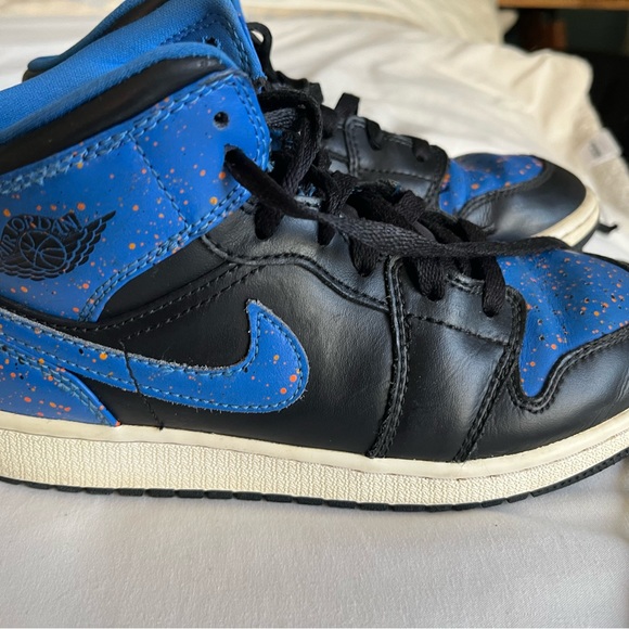 4 pairs of Air Jordans - Picture 11 of 12